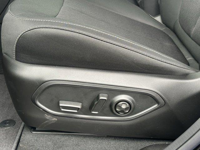 new 2025 Jeep Grand Cherokee car, priced at $30,225