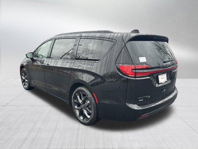 new 2026 Chrysler Pacifica car, priced at $45,390