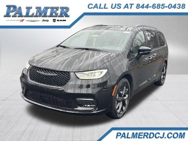 new 2026 Chrysler Pacifica car, priced at $45,390