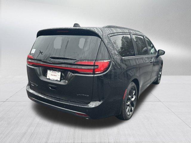 new 2026 Chrysler Pacifica car, priced at $45,390