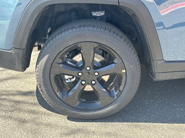 new 2026 Jeep Grand Cherokee car, priced at $44,985