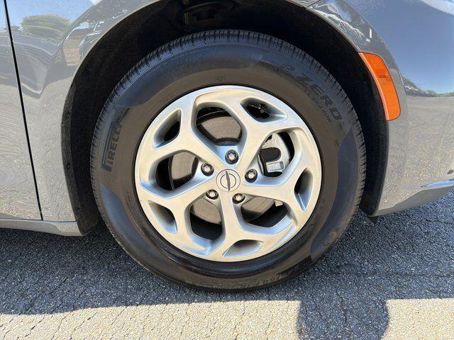 used 2024 Chrysler Pacifica car, priced at $36,991