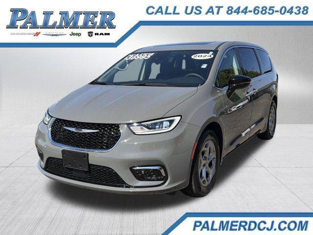 used 2024 Chrysler Pacifica car, priced at $36,991