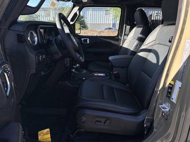 new 2025 Jeep Gladiator car, priced at $42,835