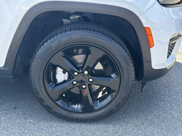 used 2024 Jeep Grand Cherokee car, priced at $36,991