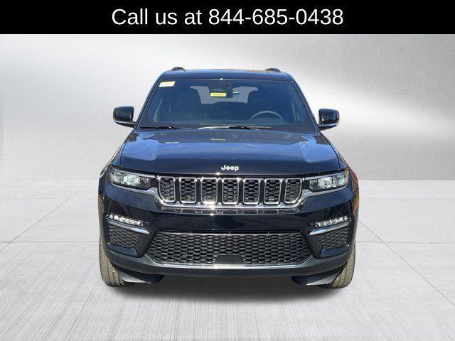 new 2025 Jeep Grand Cherokee car, priced at $37,010