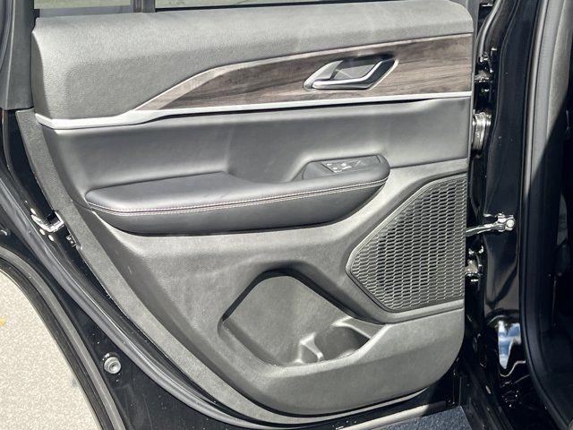 new 2025 Jeep Grand Cherokee car, priced at $37,010