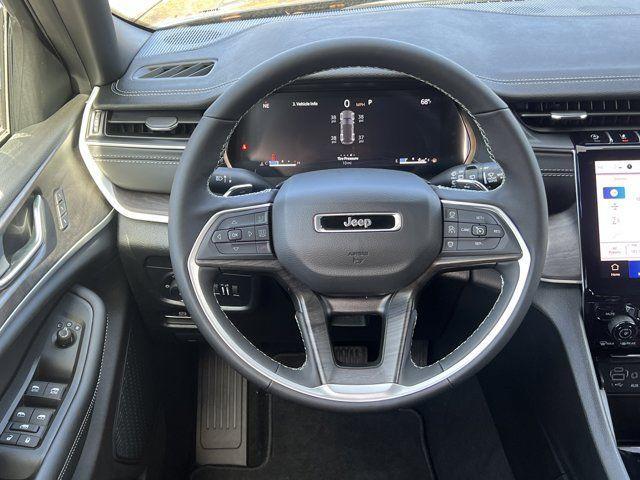 new 2025 Jeep Grand Cherokee car, priced at $37,010