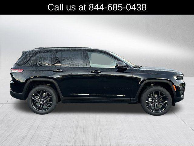 new 2025 Jeep Grand Cherokee car, priced at $44,980