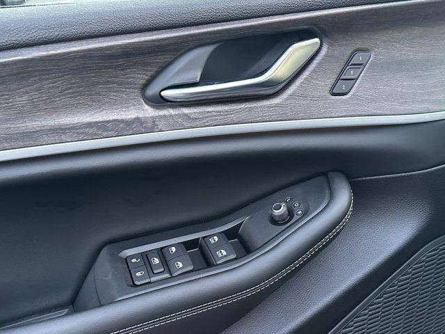 new 2025 Jeep Grand Cherokee car, priced at $44,980