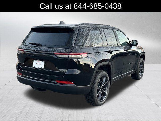 new 2025 Jeep Grand Cherokee car, priced at $44,980