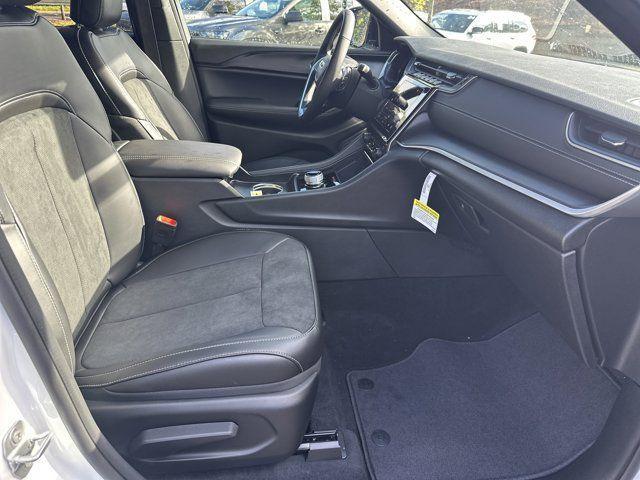 new 2025 Jeep Grand Cherokee car, priced at $36,135