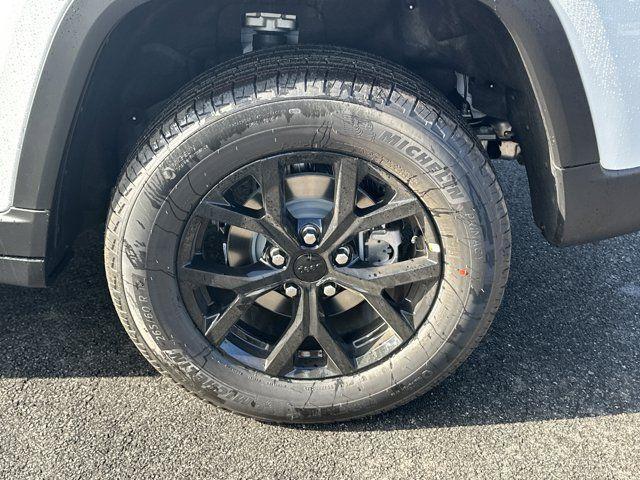 new 2025 Jeep Grand Cherokee car, priced at $36,135