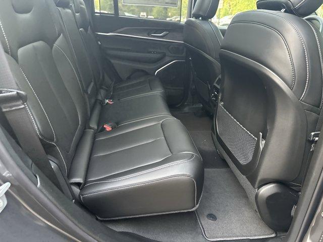 new 2025 Jeep Grand Cherokee car, priced at $39,735