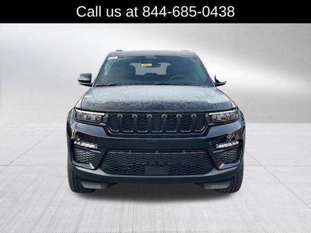 new 2025 Jeep Grand Cherokee car, priced at $42,235