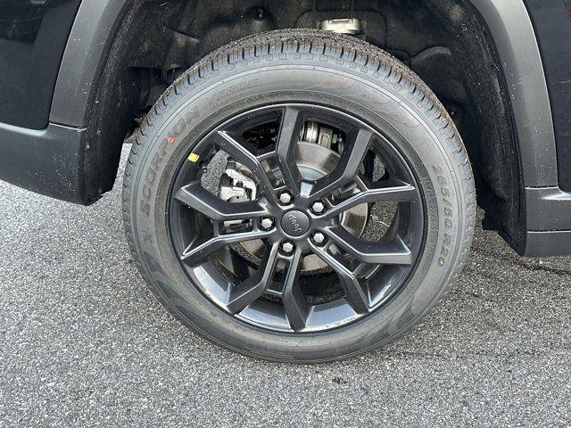 new 2025 Jeep Grand Cherokee car, priced at $42,235