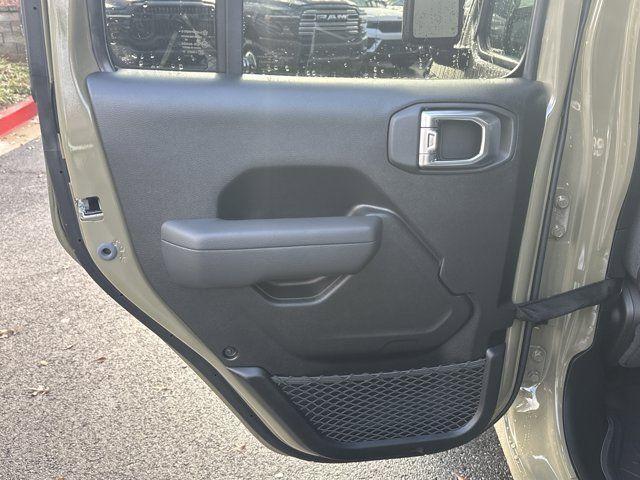 new 2026 Jeep Gladiator car, priced at $49,225