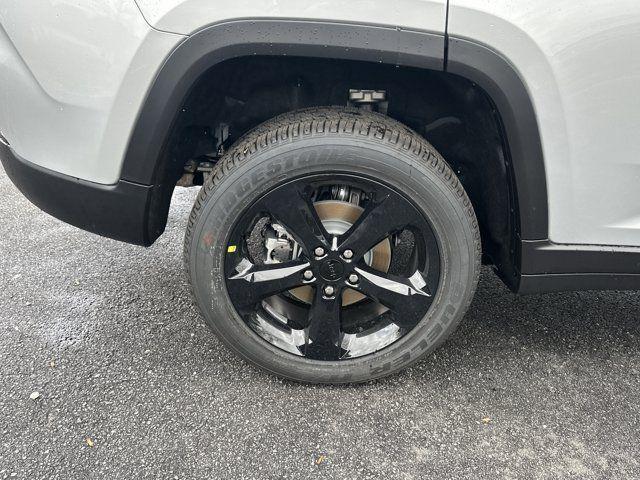 new 2025 Jeep Grand Cherokee car, priced at $36,975