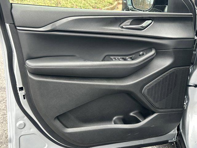 new 2025 Jeep Grand Cherokee car, priced at $36,975