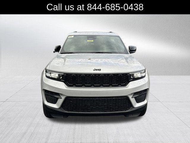 new 2025 Jeep Grand Cherokee car, priced at $36,975