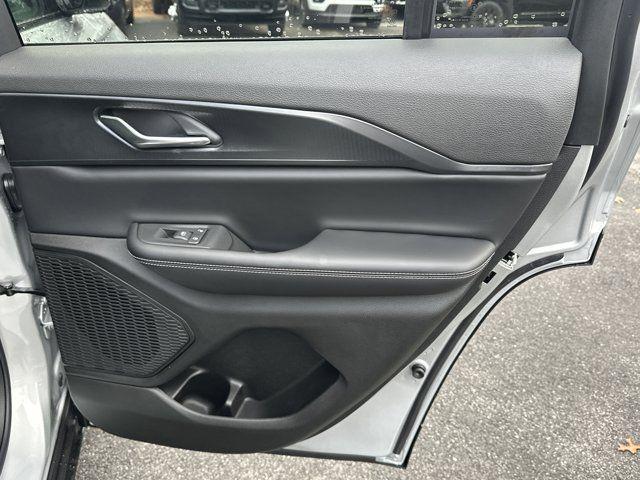 new 2025 Jeep Grand Cherokee car, priced at $36,975