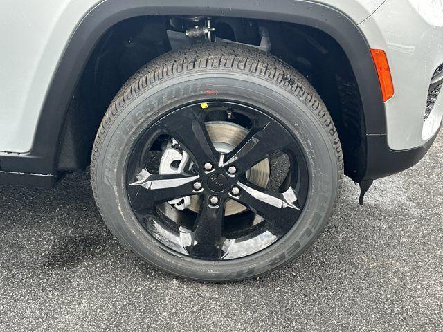 new 2025 Jeep Grand Cherokee car, priced at $36,975