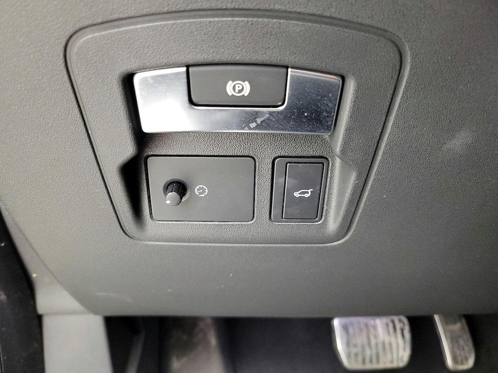 used 2018 Land Rover Range Rover Velar car, priced at $30,998