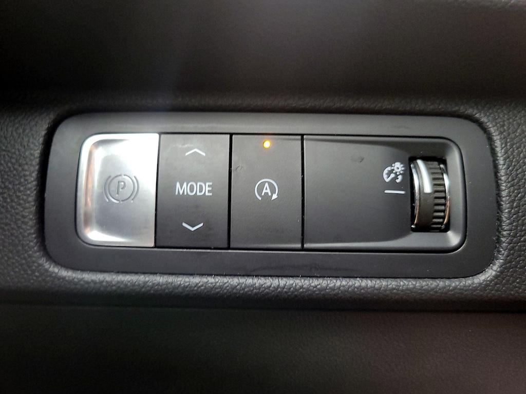 used 2024 Chevrolet Traverse car, priced at $37,998