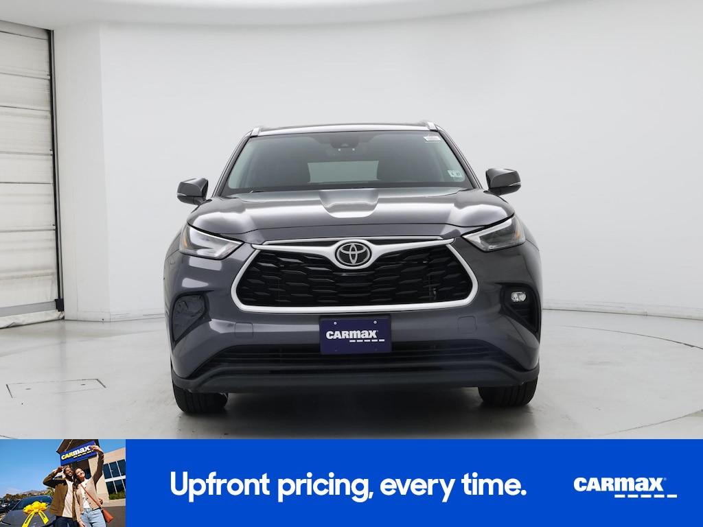used 2022 Toyota Highlander car, priced at $38,998