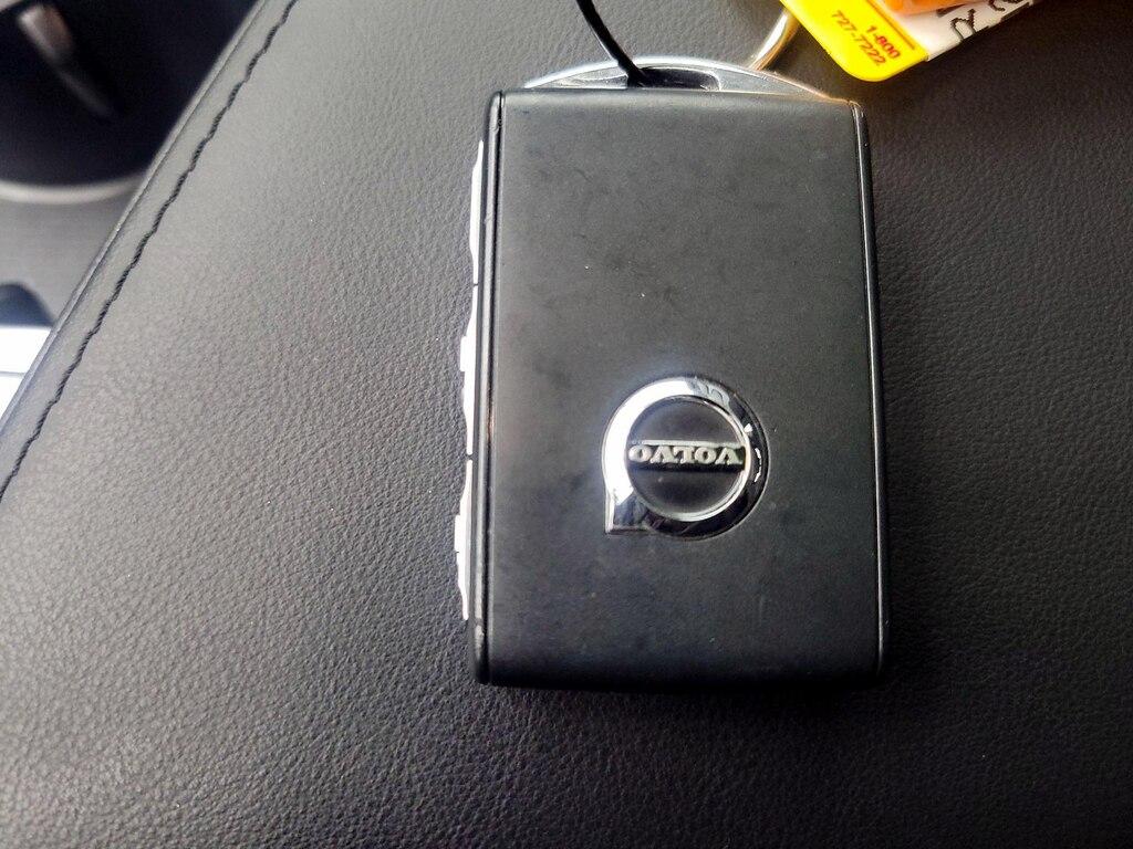 used 2023 Volvo XC60 car, priced at $34,998