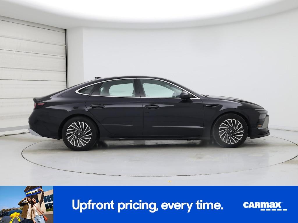 used 2025 Hyundai Sonata Hybrid car, priced at $25,998