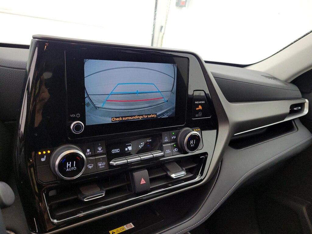 used 2023 Toyota Highlander car, priced at $38,998
