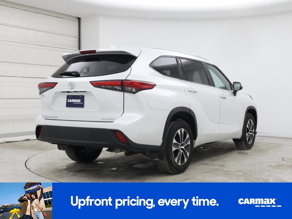 used 2023 Toyota Highlander car, priced at $38,998