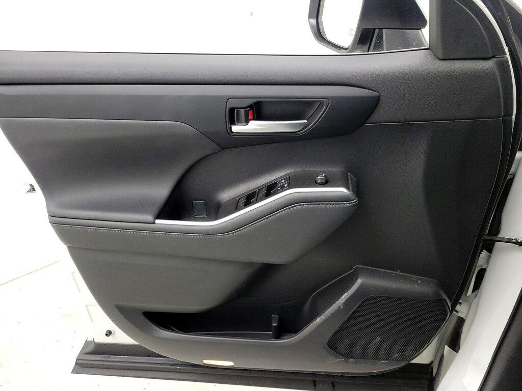 used 2023 Toyota Highlander car, priced at $38,998