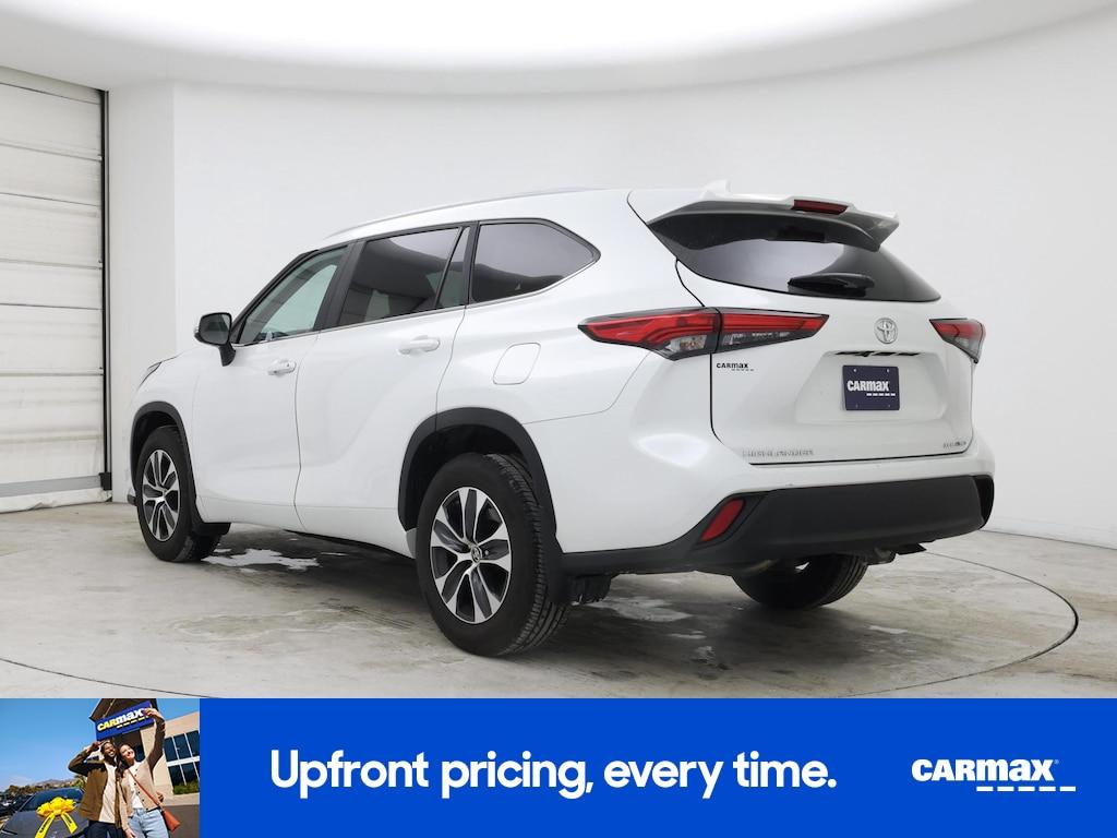 used 2023 Toyota Highlander car, priced at $38,998