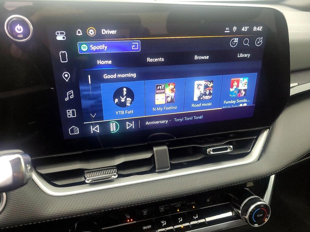 used 2025 Chevrolet Equinox car, priced at $24,998