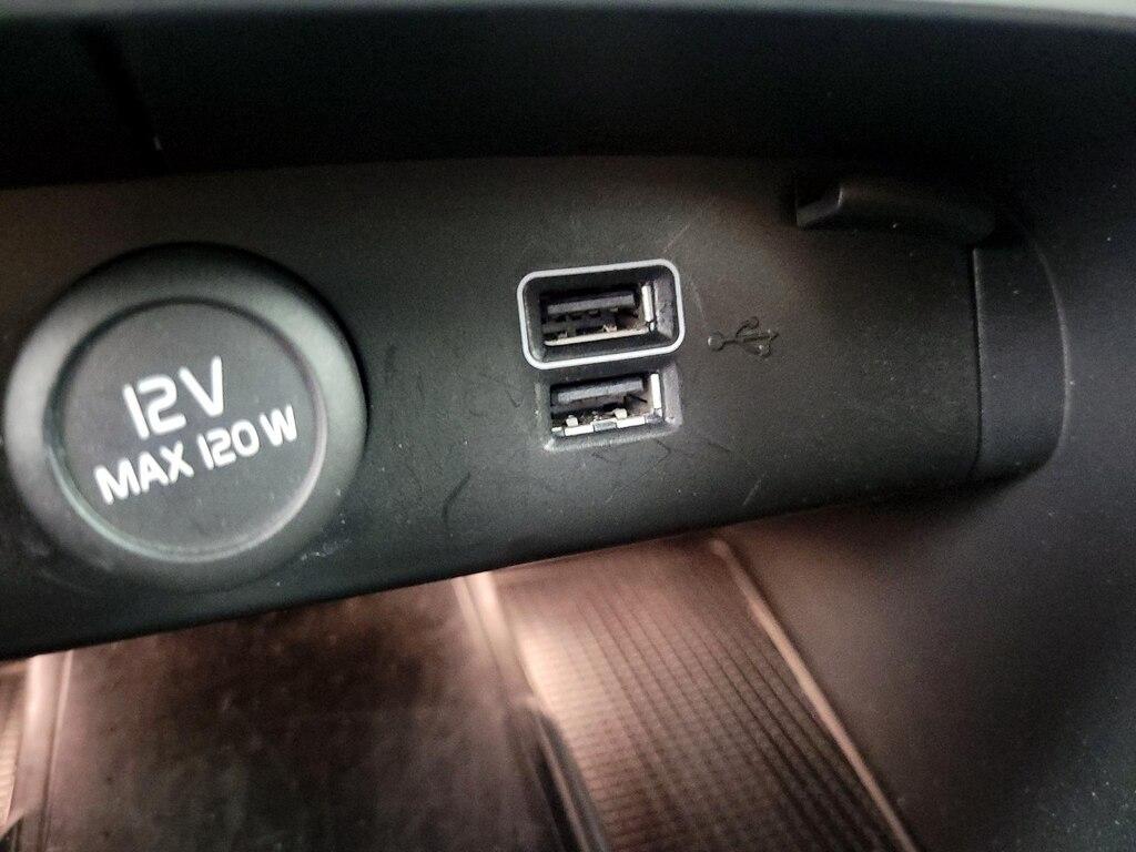 used 2020 Volvo XC40 car, priced at $26,998