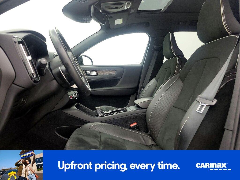used 2020 Volvo XC40 car, priced at $26,998