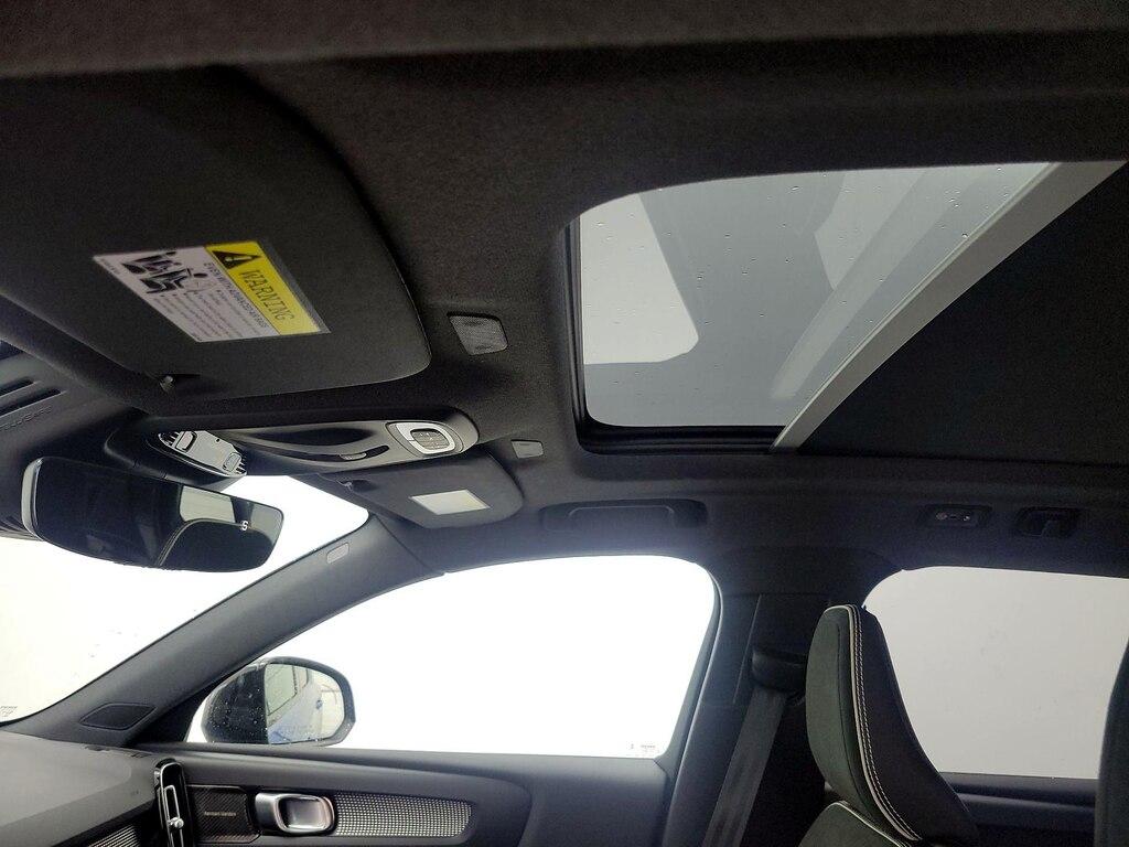 used 2020 Volvo XC40 car, priced at $26,998