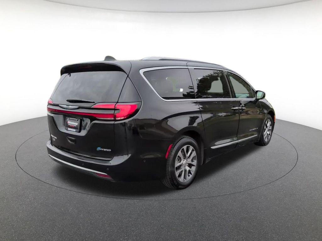 used 2021 Chrysler Pacifica car, priced at $24,351