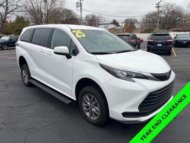 used 2025 Toyota Sienna car, priced at $69,994