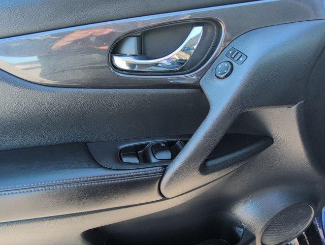 used 2018 Nissan Rogue car, priced at $11,886