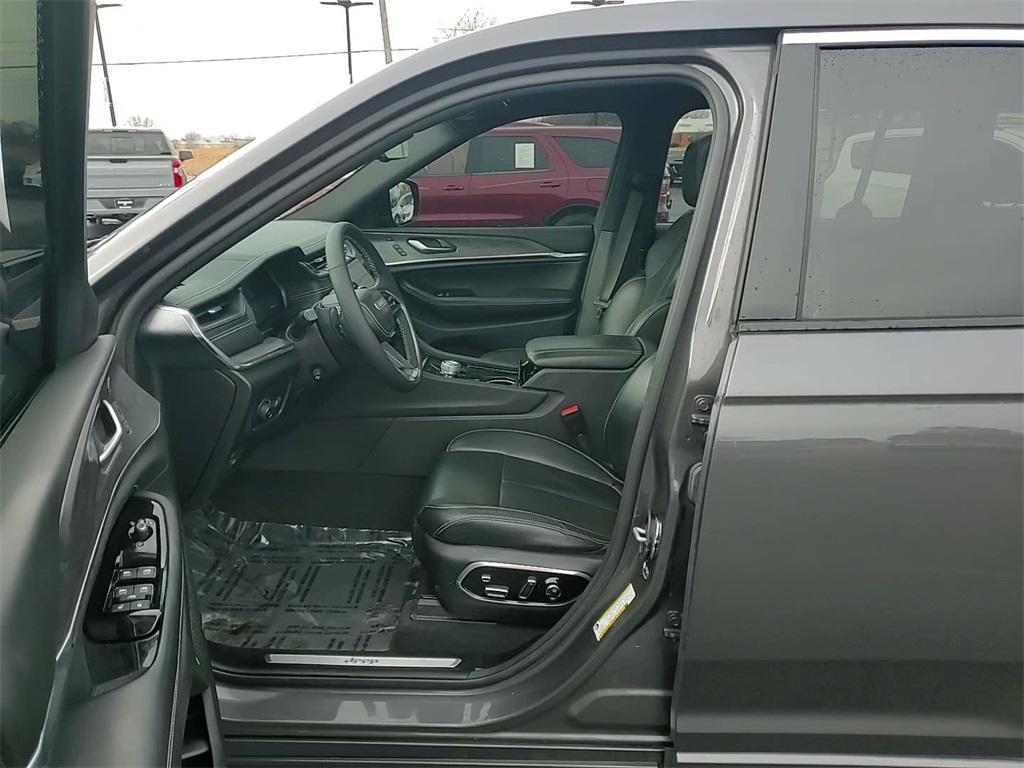 used 2023 Jeep Grand Cherokee L car, priced at $34,990