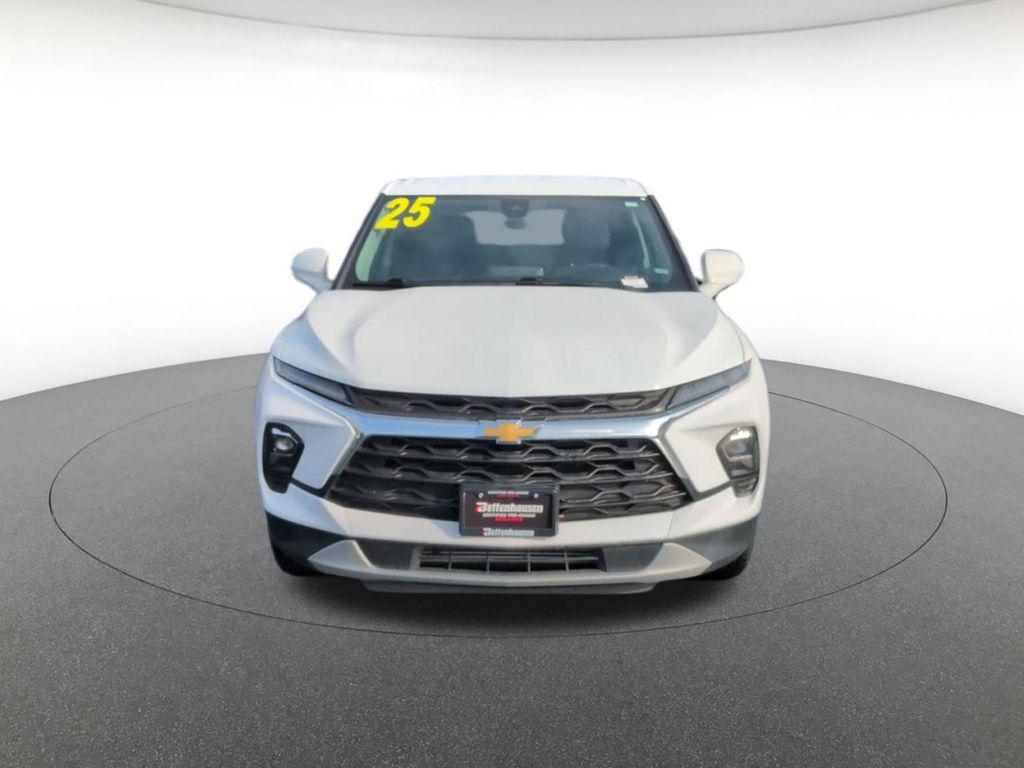 used 2025 Chevrolet Blazer car, priced at $28,900