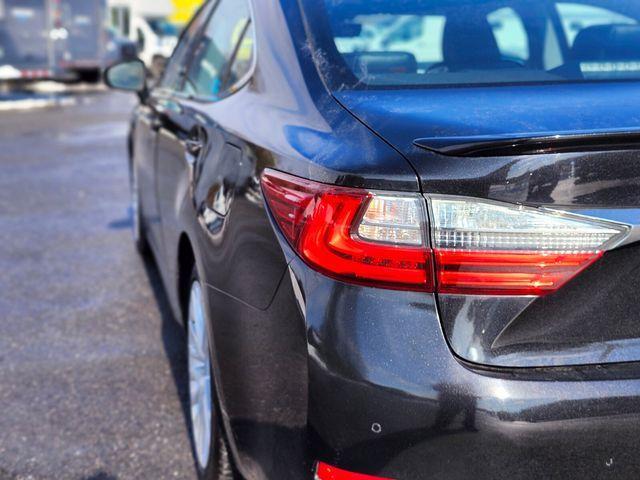 used 2016 Lexus ES 350 car, priced at $17,996