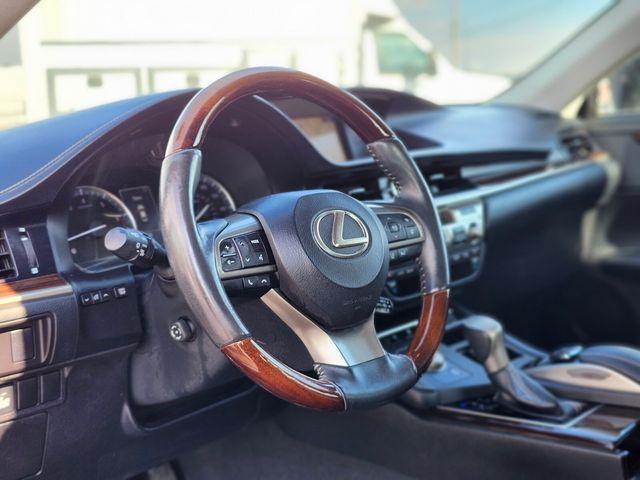 used 2016 Lexus ES 350 car, priced at $17,996