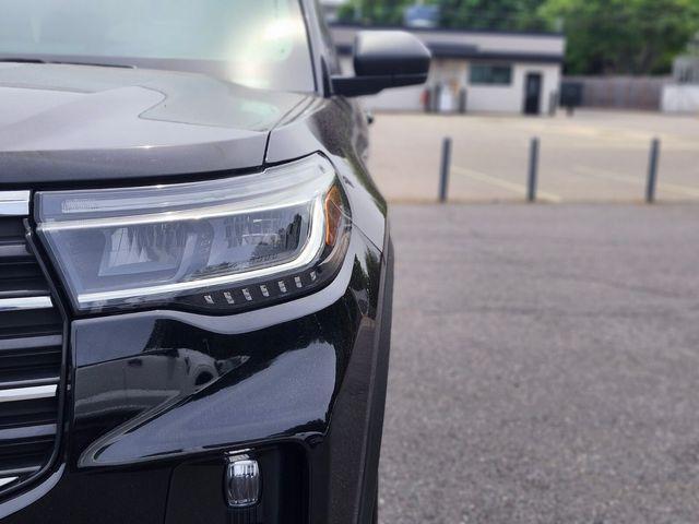 used 2025 Ford Explorer car, priced at $38,478
