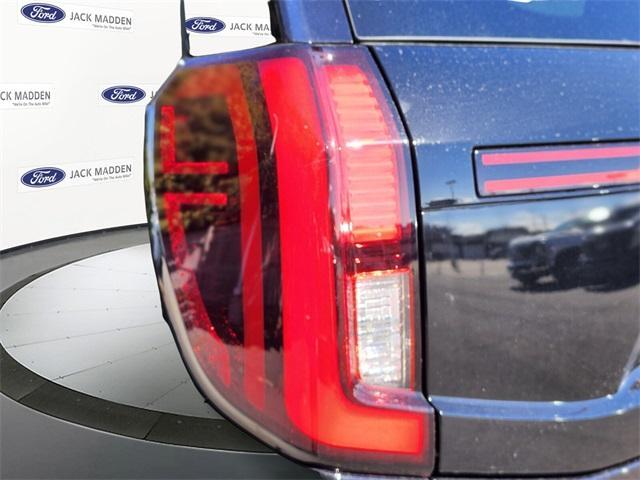 new 2025 Ford Expedition car, priced at $84,640