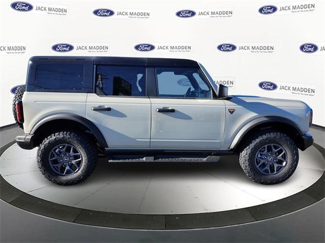 new 2025 Ford Bronco car, priced at $57,414