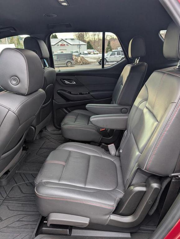 used 2023 Chevrolet Traverse car, priced at $33,111